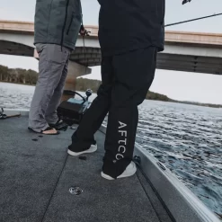 Aftco Men's Transformer Shell Fishing Pants -go fishing MP34 Lifestyle 2 700x fc419a6b 9a41 4528 a8d9 187da0ff37c6