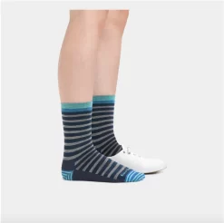 Darn Tough Women's Morgan Crew Lightweight Lifestyle Sock (6039) -go fishing Screenshot2023 07 24at12.44.14PM